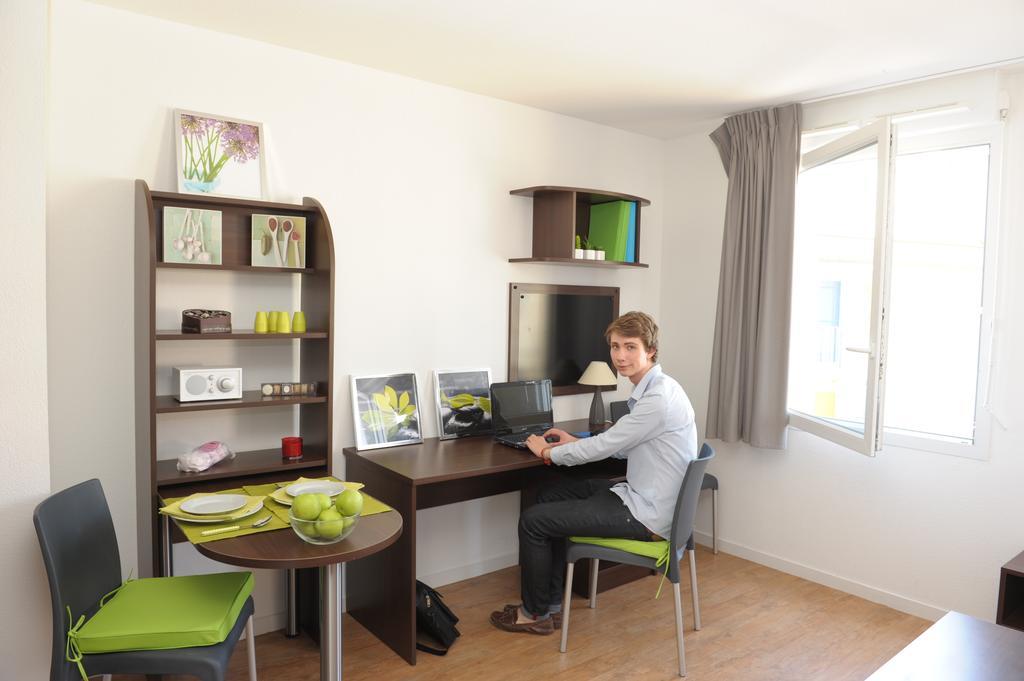 Central Fac Bourg-en-Bresse Dış mekan fotoğraf